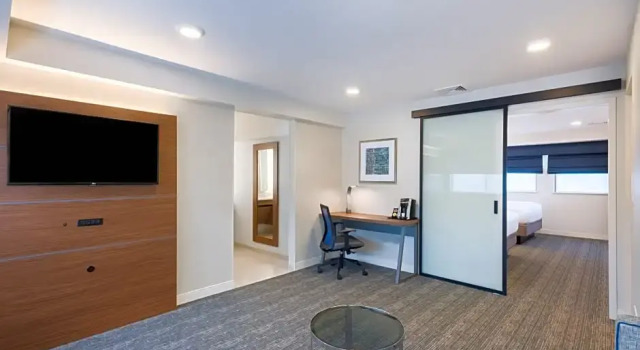 Люкс Holiday Inn Express Boston-Waltham by IHG