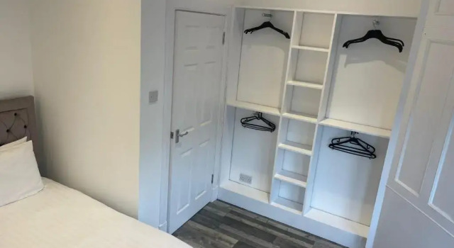 Апартаменты Цокольный этаж Elder Park Apartments