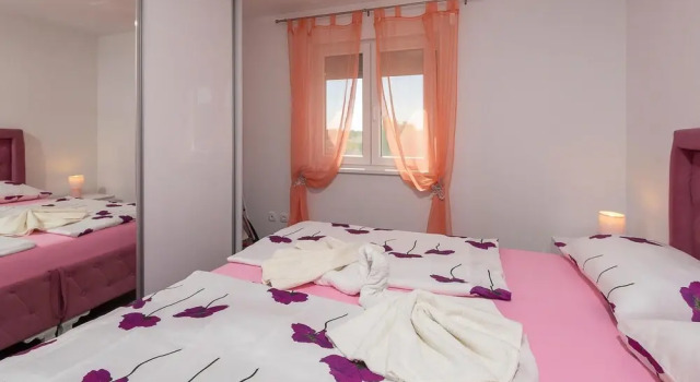 Awesome Apartment in Porec With Wifi and 2 Bedrooms, Забронировать Апартаменты/квартира Апартаменты Пореч, Апартаменты/квартира