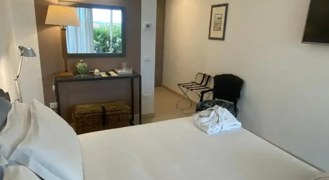 Scilla Maris Charming Suites, Забронировать Отель Бизнес-отели Долины Ното, 4* 5*