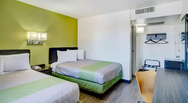 Четырёхместный номер Standard Motel 6-Douglas, AZ
