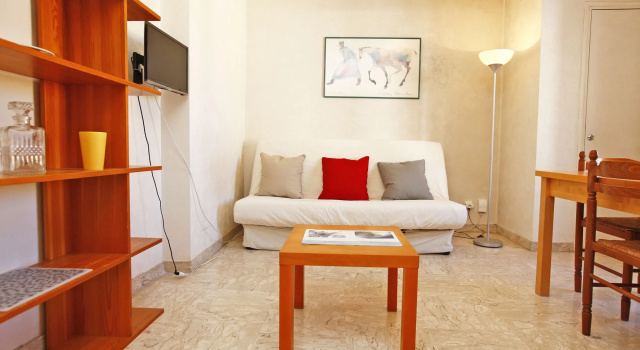Grand Studio 30m² En Centre-Ville À Nice