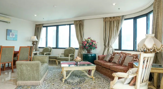 Good Location 2BR at Park Royale Apartment, Book Apartment Jakarta Jakarta Province