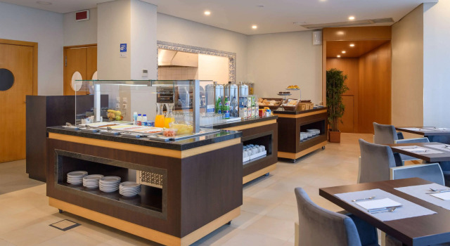TRYP Oporto Centro Hotel, Varaa Hotelli Hotellit Porto pysäköinnillä, Pysäköinti