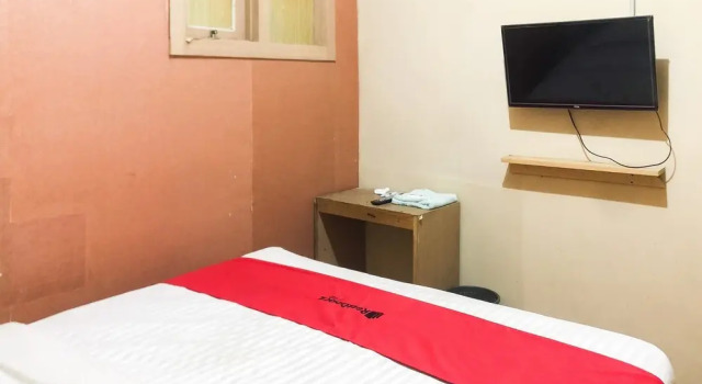 RedDoorz near RS Siloam Karawaci, Prenota Hotel Hotel a Tangerang con parcheggio, Parcheggio