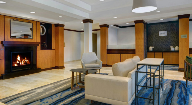 Fairfield Inn & Suites by Marriott Carlsbad, Buchen Sie Hotel SPA-Hotels in Carlsbad, SPA