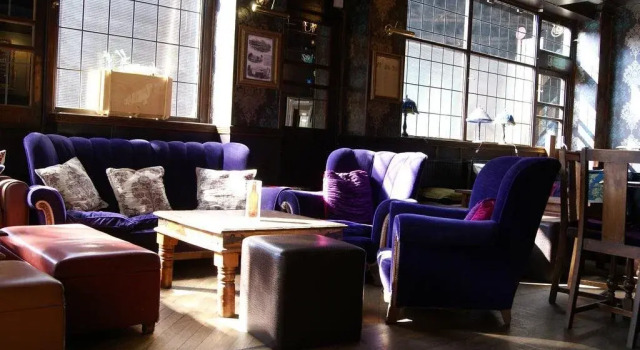 The Walrus Bar and Hostel, Забронировать Хостел Хостелы Большого Лондона, Хостел