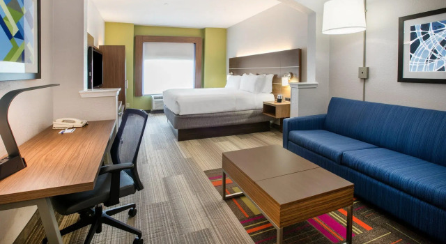 Двухместный люкс Holiday Inn Express Hotel & Suites Dallas - Grand Prairie I-20 by IHG