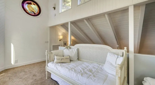 Coastal Tillamook Vacation Rental: Ocean Views!, Book Feriehus Hoteller i Oceanside med parkering, Parkering