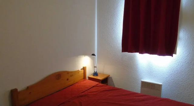 Lou Services Apartment CB18 LSI 001