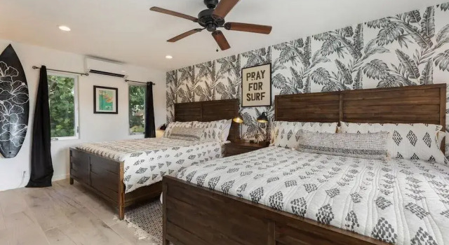 Bond House 4 Bedroom Home by RedAwning, Rezerwuj Dom wakacyjny Anahola Kauai
