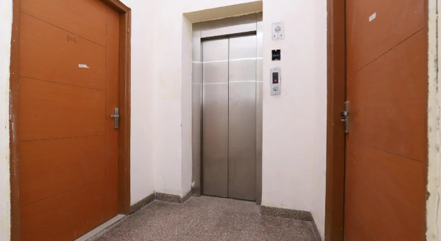Capital O 28393 Diamond Plaza