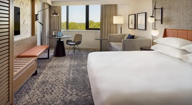 Клубный номер Standard Sheraton Imperial Hotel Raleigh-Durham Airport at Research Triangle Park