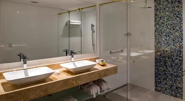 Двухместный номер Standard с красивым видом из окна Hotel El Dorado Bogota