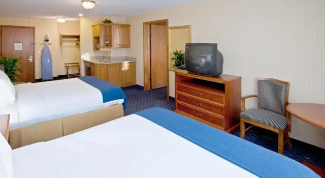 Люкс Holiday Inn Express Fremont (Angola Area)