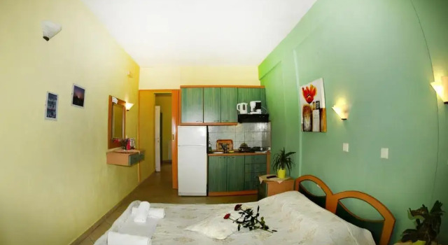Апартаменты с 2 комнатами House Blerina - Beachfront Double Sarti Getaway