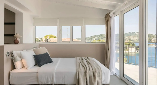 Люкс The Rock Suites
