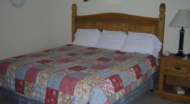 Oak Haven Lodge, Buchen Sie Hotel Floyd Virginia
