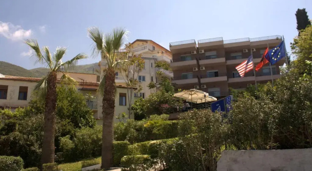 Hotel Ambasador