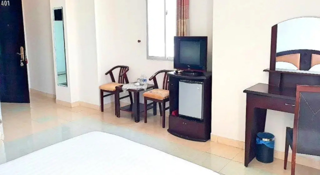 Трёхместный номер Standard Long Beach Hotel