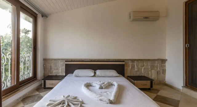 Вилла Luxury Calypso Lakeview Villas