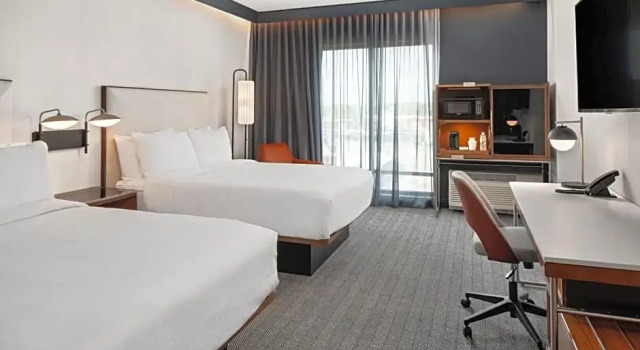 Четырёхместный люкс Courtyard by Marriott Austin Dripping Springs