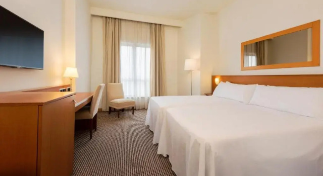 Трёхместный номер Standard Hotel Zentral León