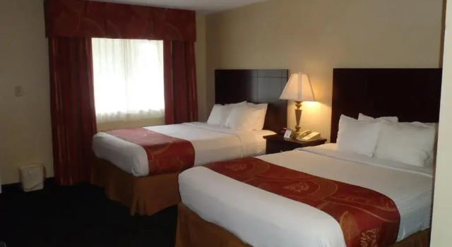 Четырёхместный номер Standard Days Inn by Wyndham Alexander City