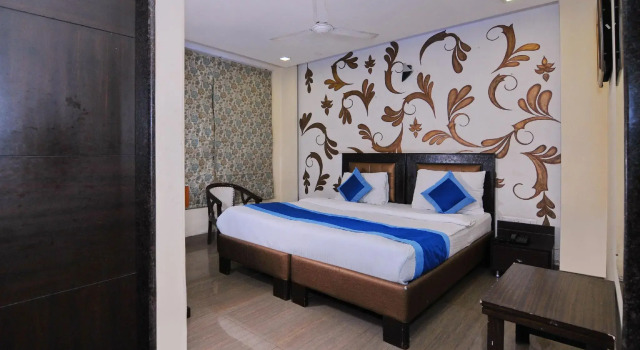 OYO Collection O 476 Hotel Gera's, Забронировать Отель Отели Нью-Дели с завтраком, Завтраки
