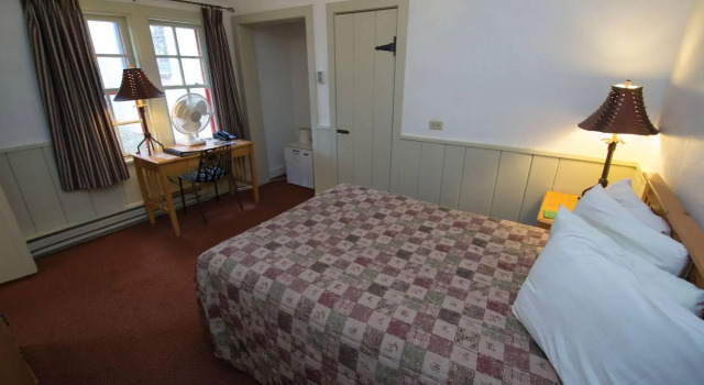 Двухместный номер Historic No A/C (no shower) Bright Angel Lodge – Inside the Park