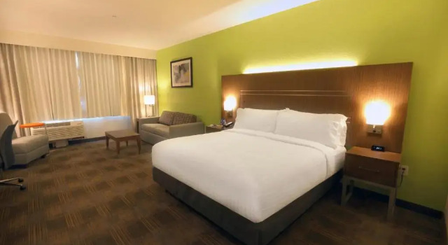 Номер Standard Holiday Inn Express & Suites - Dripping Springs - Austin Area by IHG