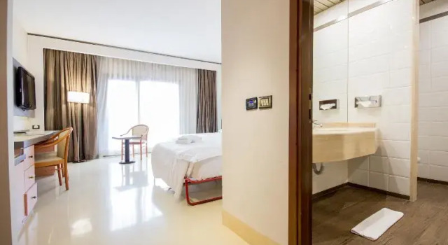 Трёхместный номер Comfort Best Western Modena District