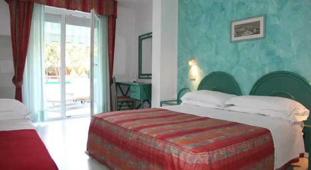 Номер Deluxe Hotel Soraya & Apartments
