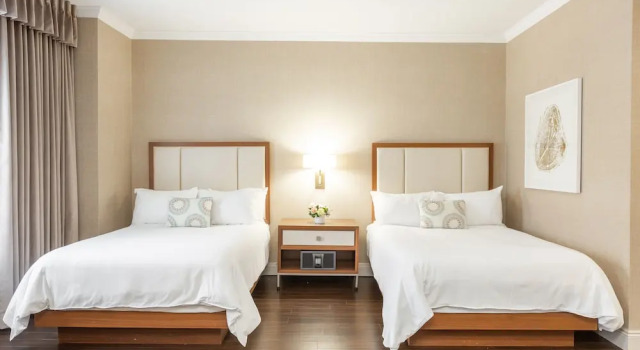 Четырёхместный номер Classic The Lord Nelson Hotel & Suites