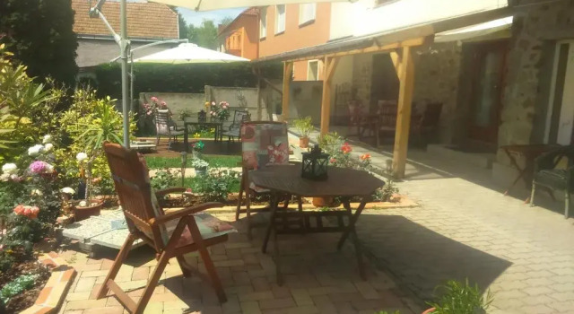 Номер Deluxe Virág Apartmanház