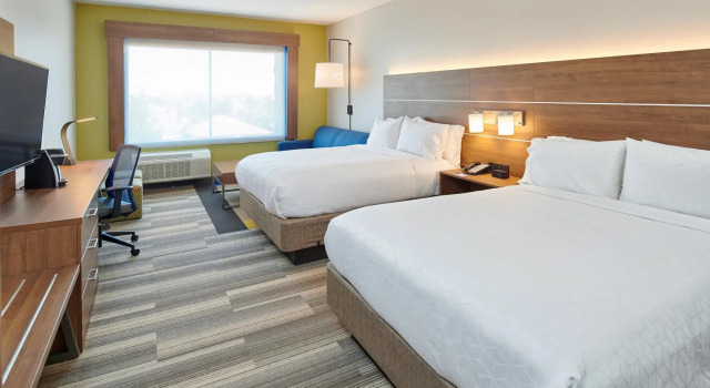 Четырёхместный люкс Holiday Inn Express & Suites Taylor by IHG