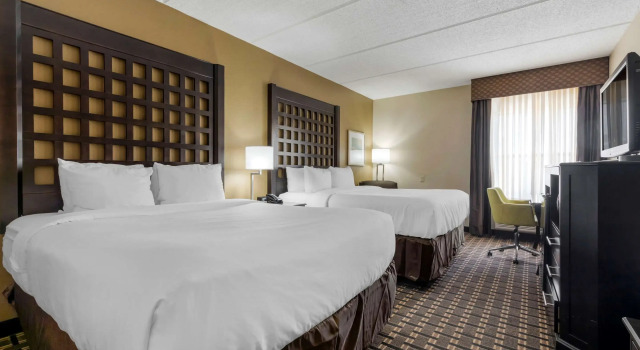 Четырёхместный номер Standard Comfort Inn Sherman - Denison Area