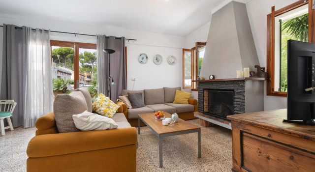 OMBRA DE PINS - House with terrace and 400 metres from the beach Free WiFi, Rezerwuj Hotel Hotele w Majorka z parkingiem, Parking