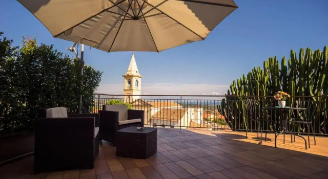 Студия House Etna View