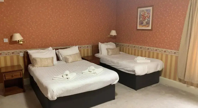 Семейный номер Standard Wortley Hall