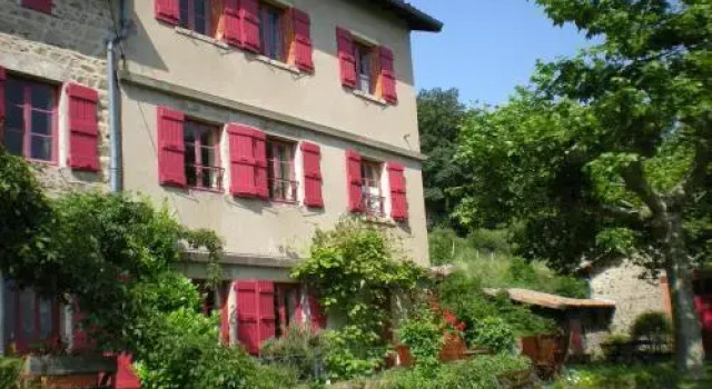Maison d'Hôtes de la Verrière, Boek Hotel Hotels in Rhone-Alpen met zwembad, Zwembad