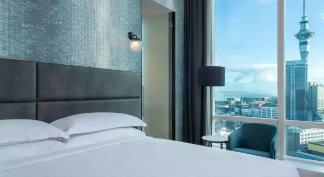 Люкс Sky Tower View с 2 комнатами Four Points by Sheraton Auckland