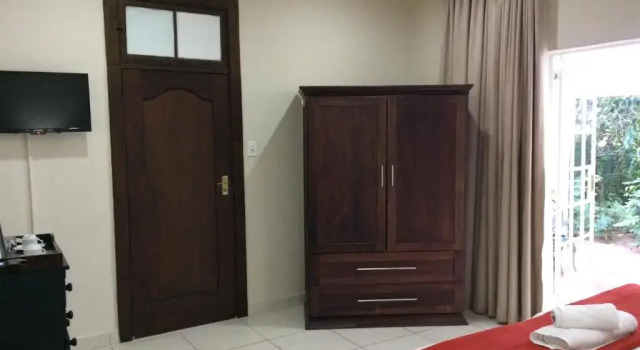 Polokwane Place-Uhuru Manor, Забронировать Отель Полокване Pietersburg