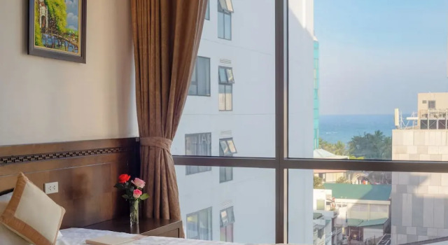 Номер Deluxe Holiday Central Nha Trang