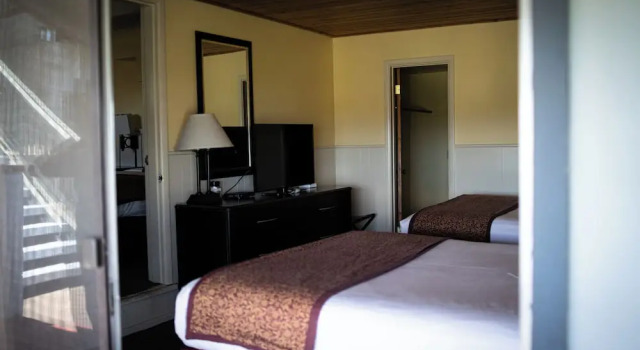 Семейный номер Standard с балконом Yosemite Gateway Motel