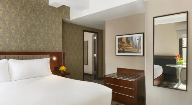 Номер семейный Signature Hotel Edison Times Square