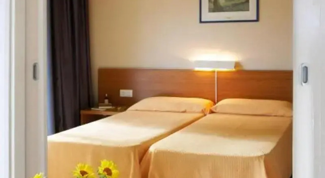 Апартаменты Aparthotel Comtat Sant Jordi
