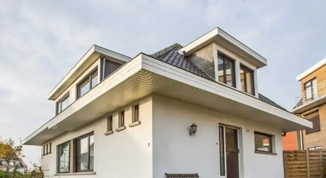 Luxury Holiday Home by the sea, Rezerwuj Dom wakacyjny Hotele w Bruksela z parkingiem, Parking