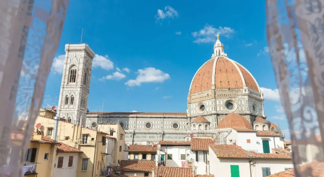 Семейные апартаменты с 3 комнатами с балконом и с видом на город Firenze Rentals