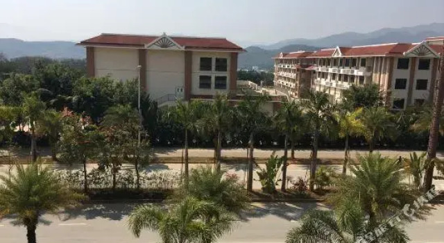 Shengfu Banna Style Hotel, Buchen Sie Hotel Hotels in Yunnan mit Parkplatz, Parkplätze